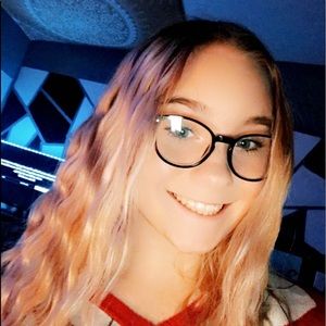 Meet your Posher, Faith